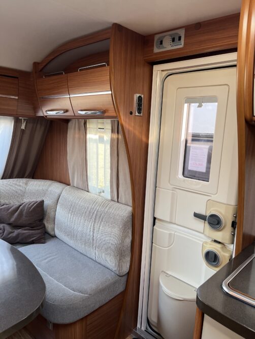 Adria Alpina 563 UK - Image 8